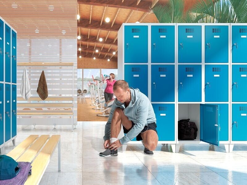 LOCKERS SUS OP SOKKEL