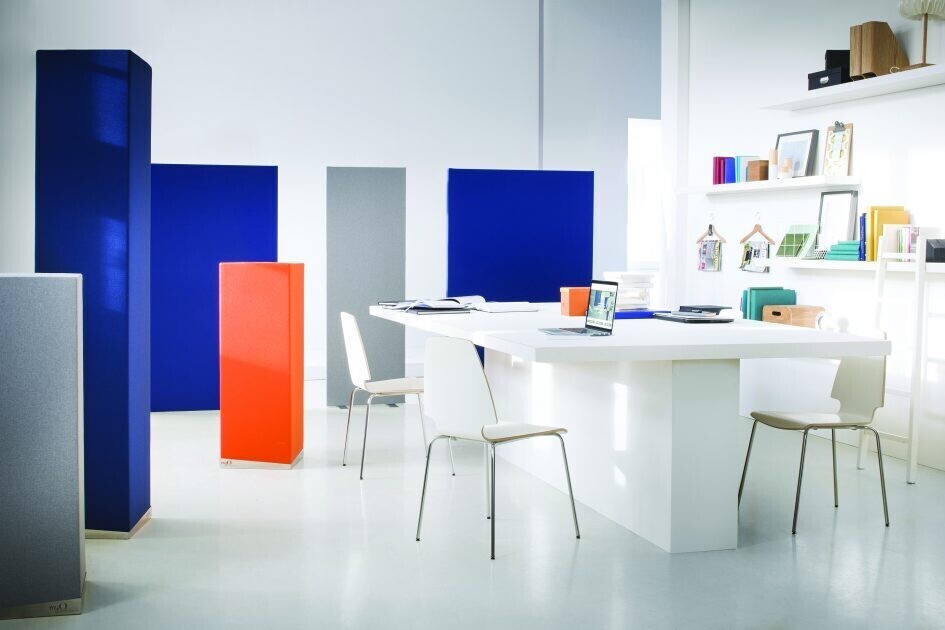 AKOUSTISCHE TOTEM LINE