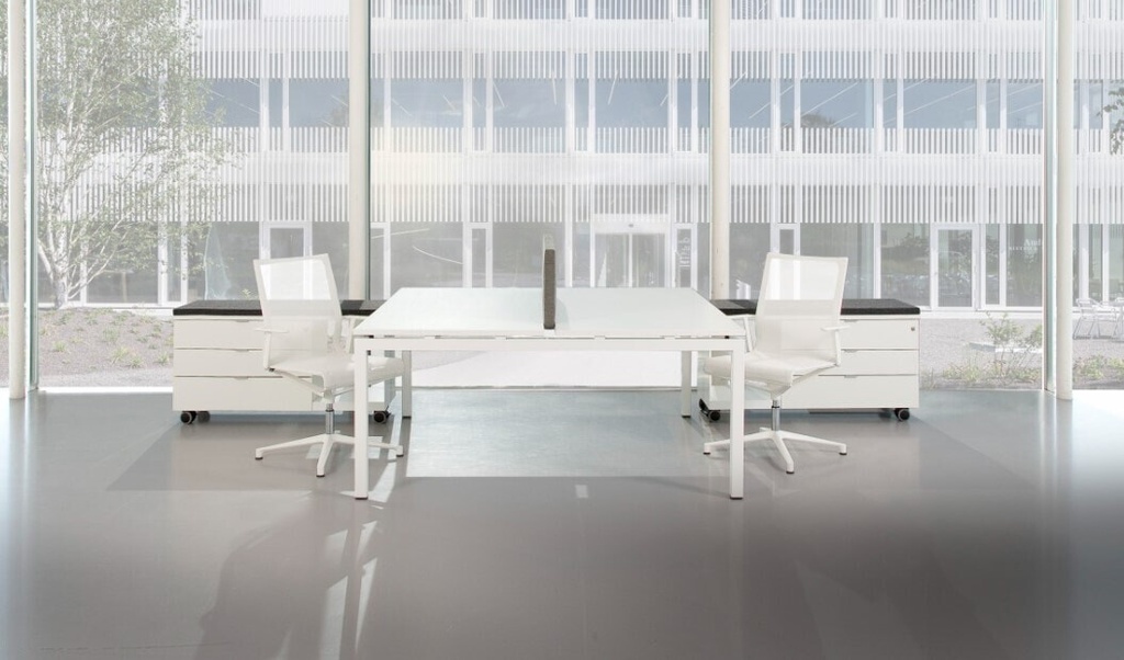 BENCH CONNEX - HANDMATIG VERSTELBAAR IN DE HOOGTE